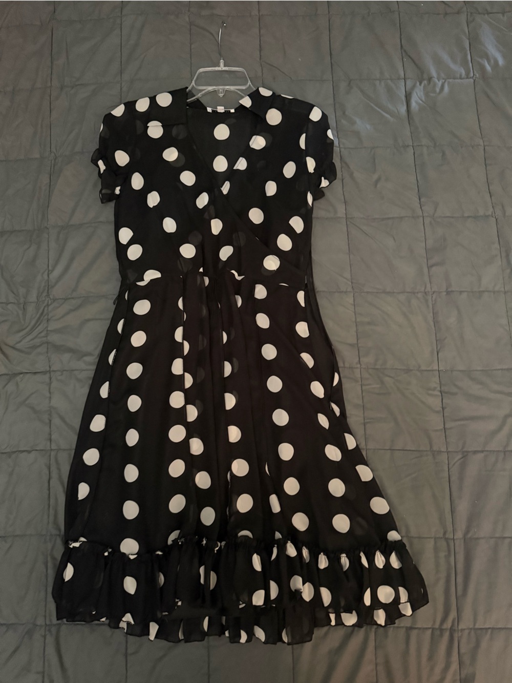 Vintage Sandra Darren black polka dot dress with ruffles Size: 10 #polkadot